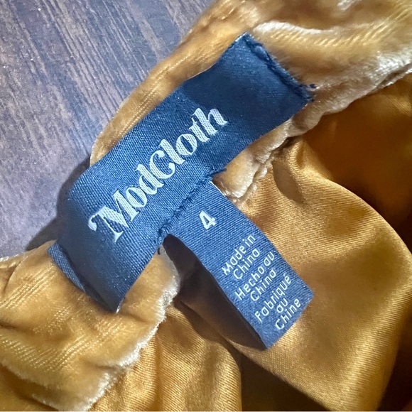 ModCloth Golden Yellow Velvet Circle Skater Skirt Size 4 - Picture 3 of 11